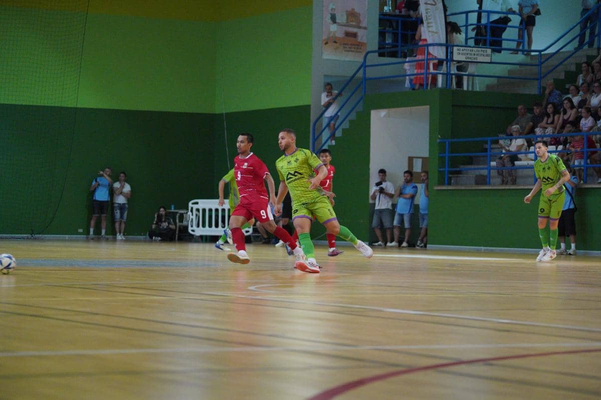 Para pemain Timnas Futsal Indonesia berlatih di lapangan dalam rangka uji coba selama pemusatan latihan di Spanyol.
