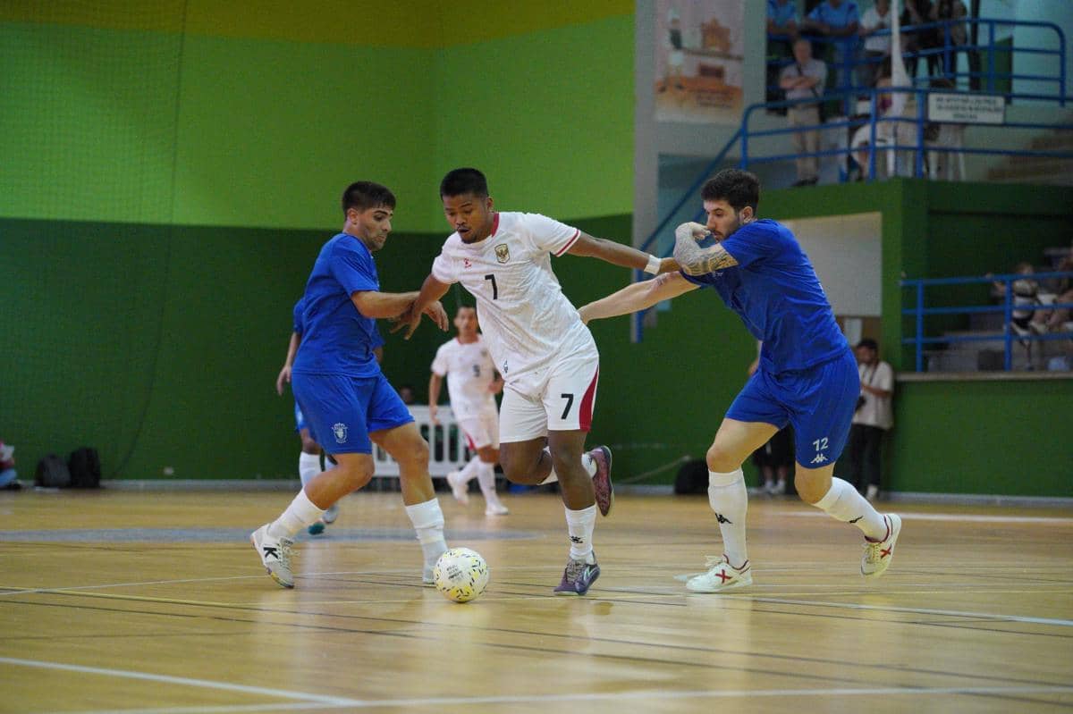 Skuad Timnas Futsal Indonesia menjalani pertandingan uji coba dalam agenda latihan di Spanyol bersama staf pelatih.