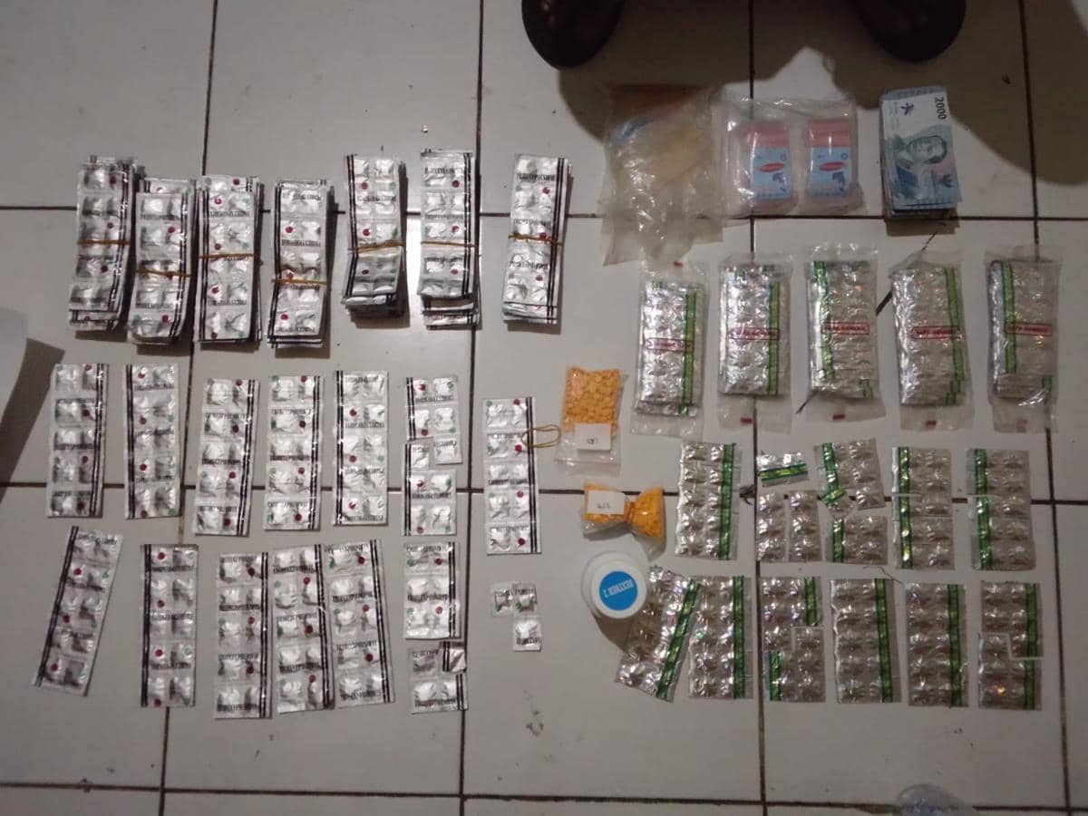 Ibu Rumah Tangga di Bandung Ditangkap, Simpan 3.051 Butir Obat Keras