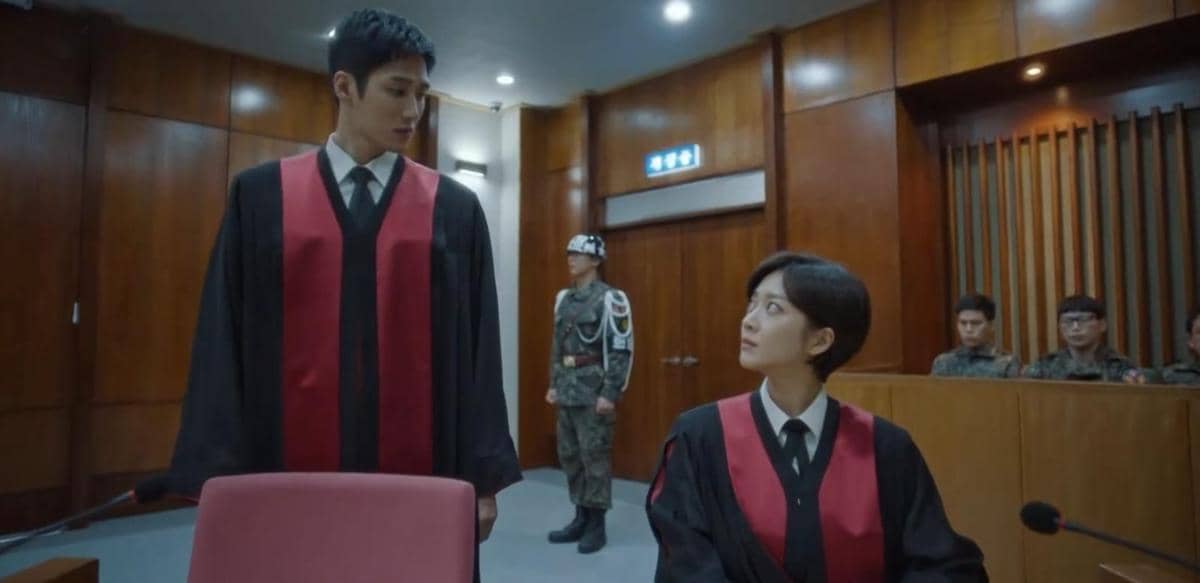 Cuplikan adegan drama Military Prosecutor Doberman yang berasal dari kanal YouTube CJ ENM Global.