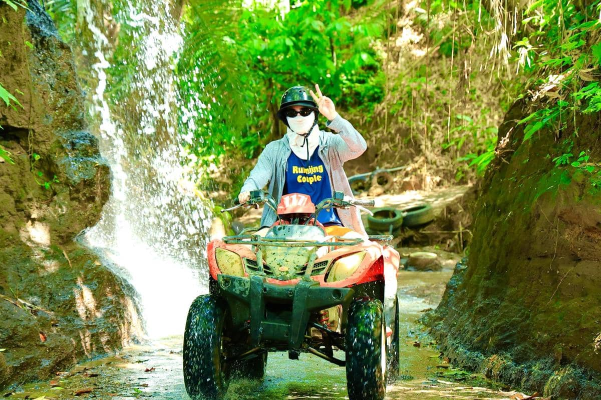 Lee jong suk di Bali