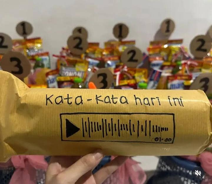 8 Tulisan Kata Mutiara Bungkus Hadiah Acara Lomba 17-an, Bucin Masuk!