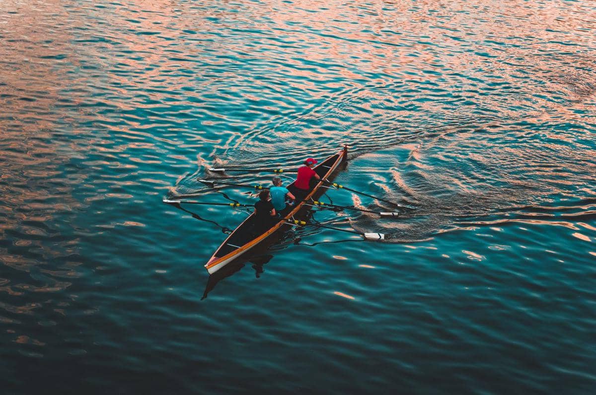 ilustrasi kayaking