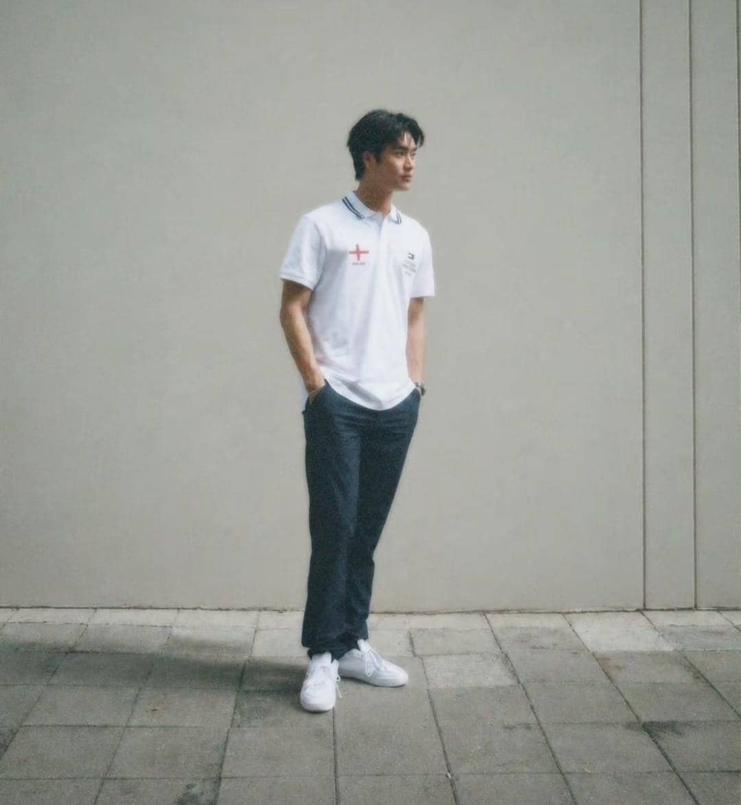 Mix and match atasan putih Gemini Norawit