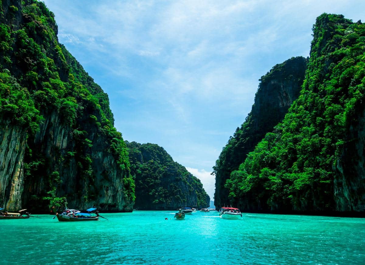ilustrasi pemandangan indah Phi Phi Island, Krabi