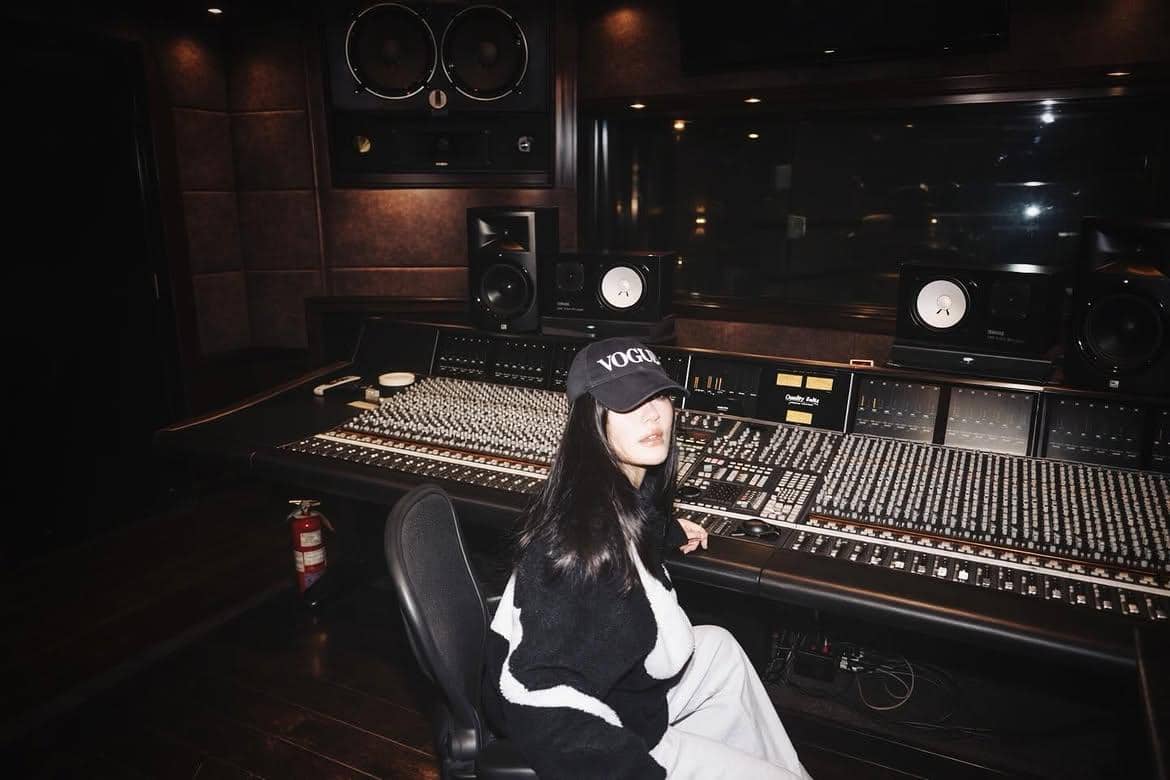 potret Agnez Mo