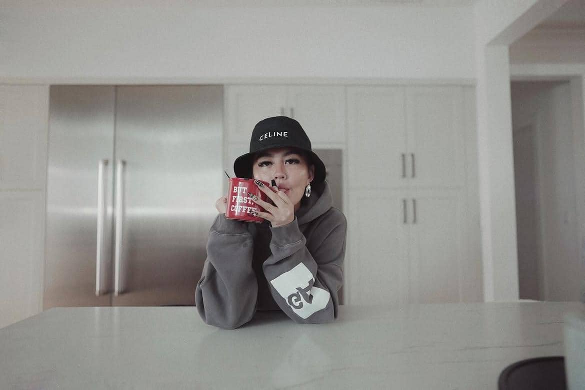 potret Agnez Mo