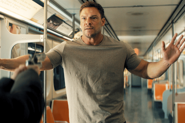 8 Film dan Serial Alan Ritchson selain Reacher, Sudah Nonton?