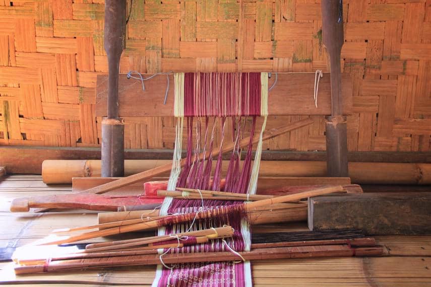 proses pembuatan kain tenun Baduy