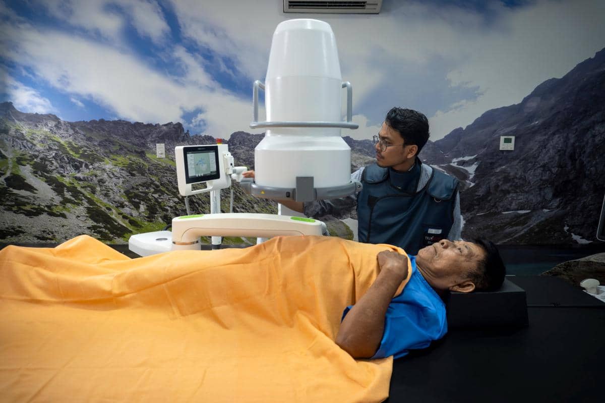 Layanan Urologi RSUD Bung Karno Solo Pakai Teknologi ESWL Storz Medical