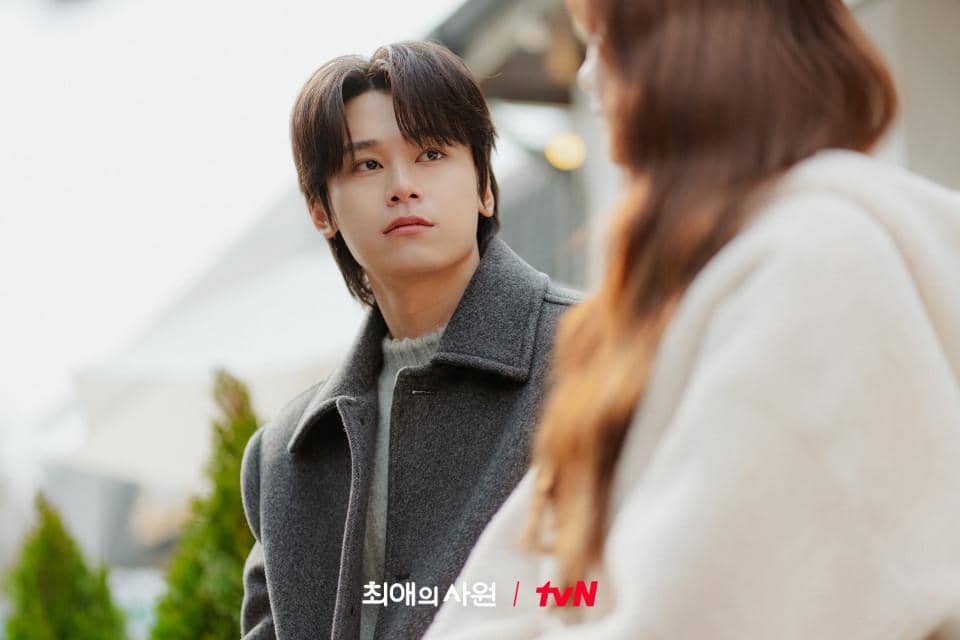 4 Pengaruh Fangirling Nam Da Reum Bagi Lee Chan di My Bias, My Boss