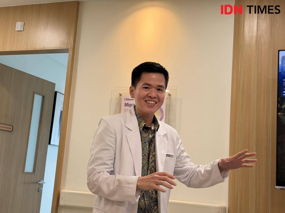 Dokter Spesialis Anestesiologi dan Terapi Intensif Siloam Hospitals TB Simatupang, dr. Andreas Willianto, Sp.An-TI. (IDN Times/Misrohatun)