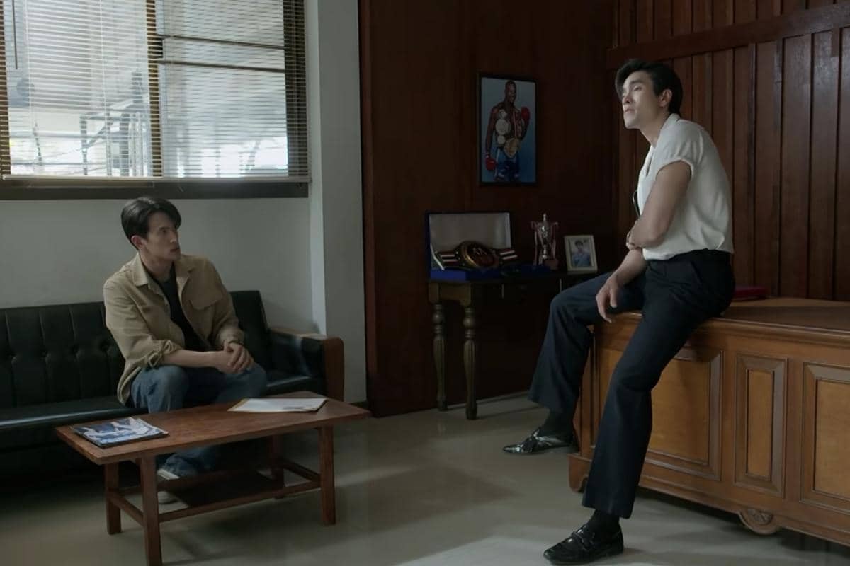 Cuplikan adegan dalam drama Thailand Brothers produksi Ch3 Thailand, sebagaimana tercantum dalam dokumentasi resmi serial.