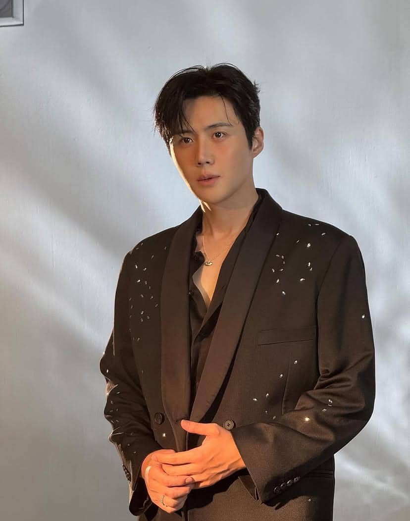 Potret Kim Seon Ho dalam unggahan yang dibagikan melalui akun Instagram pribadinya, @seonho__kim.