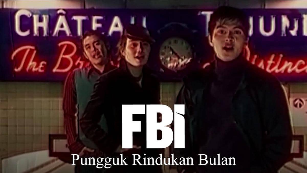 cuplikan video klip 'Pungguk Rindukan Bulan'
