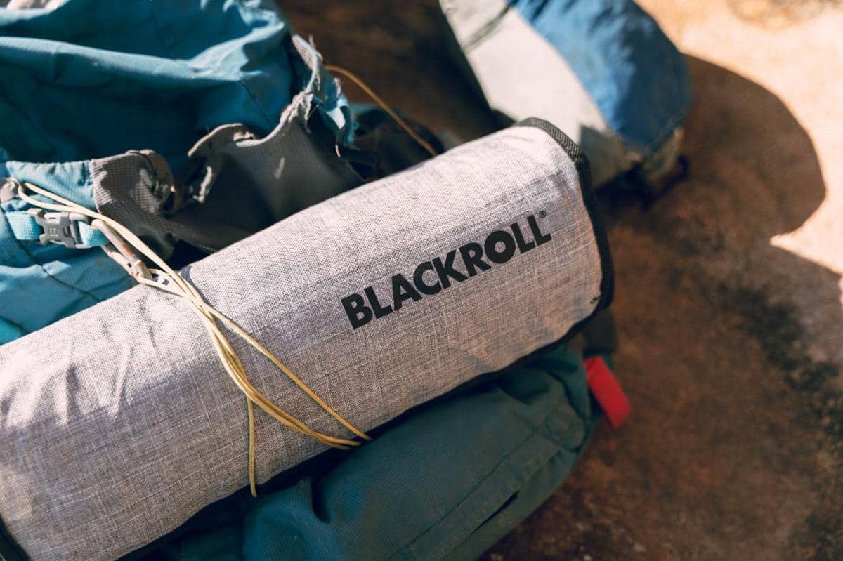 ilustrasi dry bag camping
