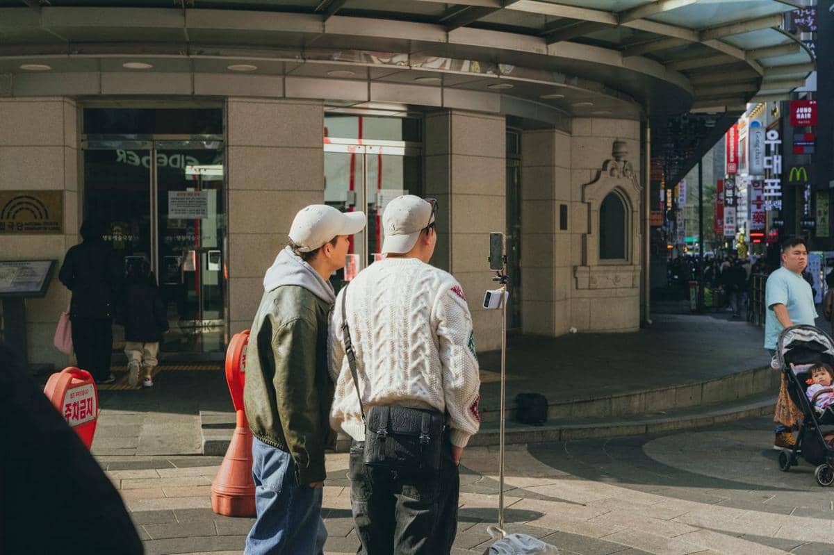 ilustrasi Seoul, Korea Selatan, pejalan kaki