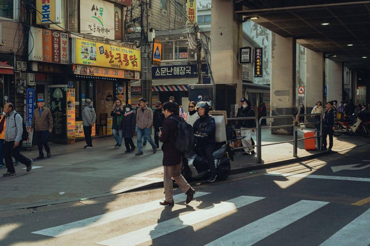 ilustrasi Seoul, Korea Selatan, pejalan kaki