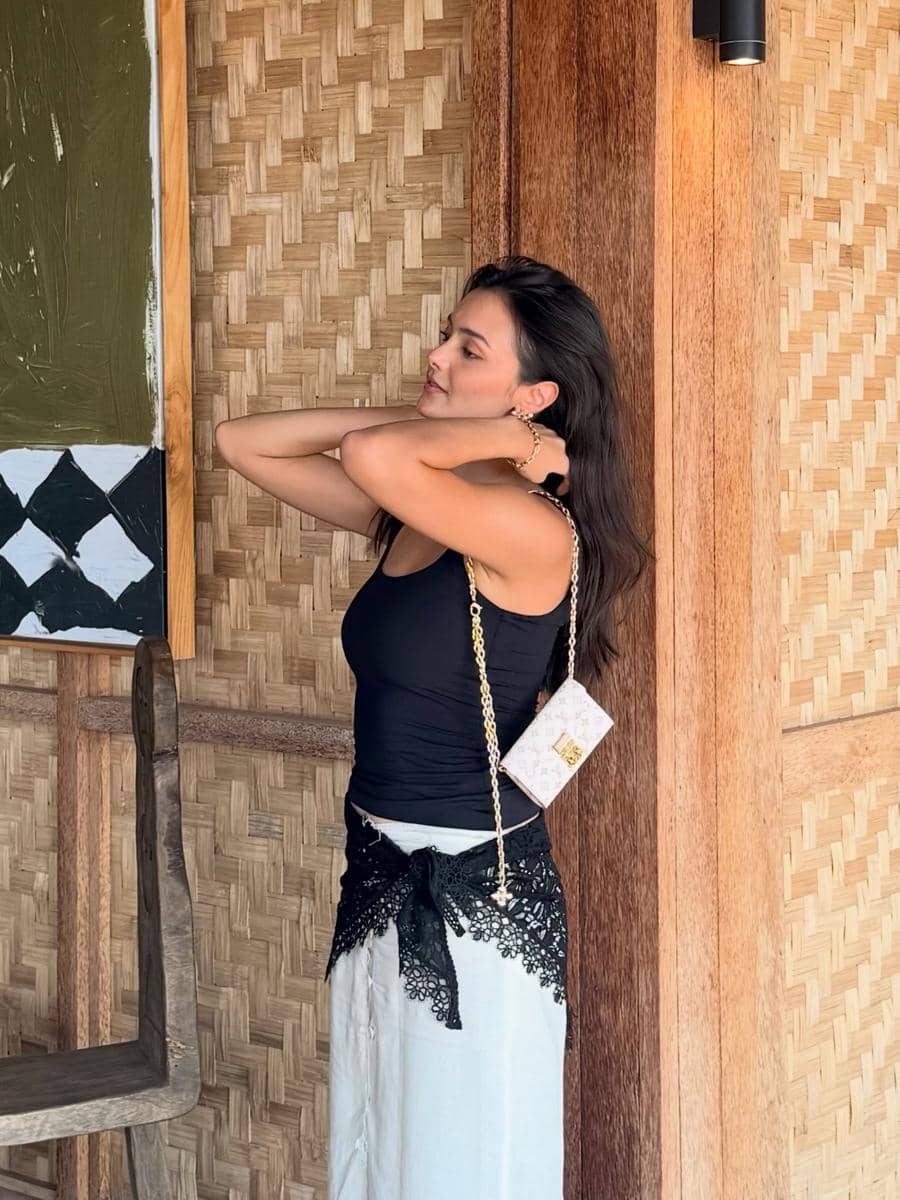 Amanda Rawles saat liburan di Bali