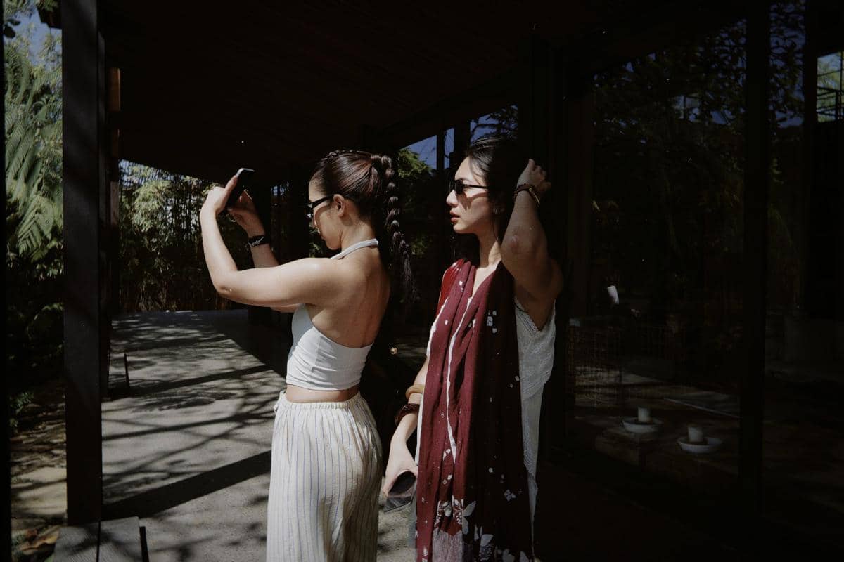 Fita Anggriani dan Sheila Dara liburan di Ubud Bali