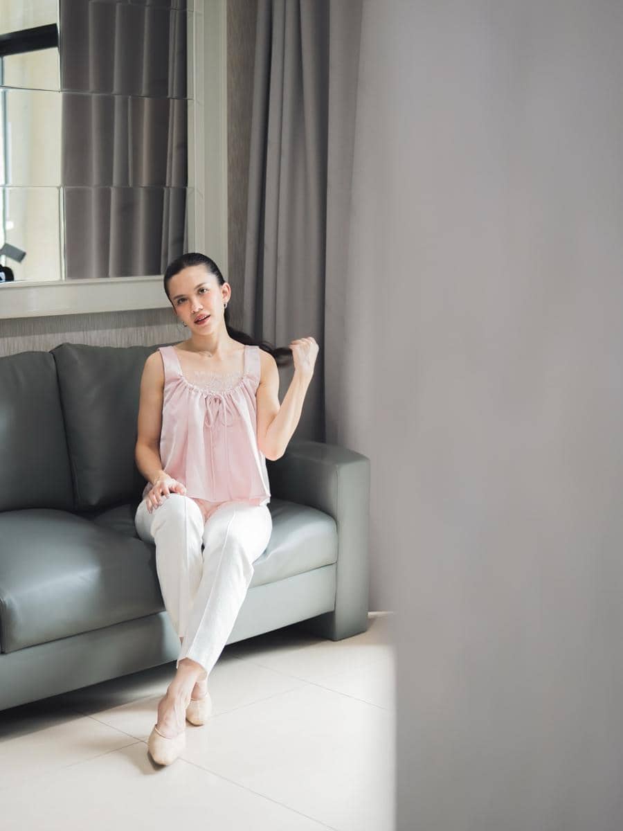 Potret Michelle Joan dari unggahan akun Instagram @michellejoan_, dengan penampilannya yang tertangkap dalam foto.