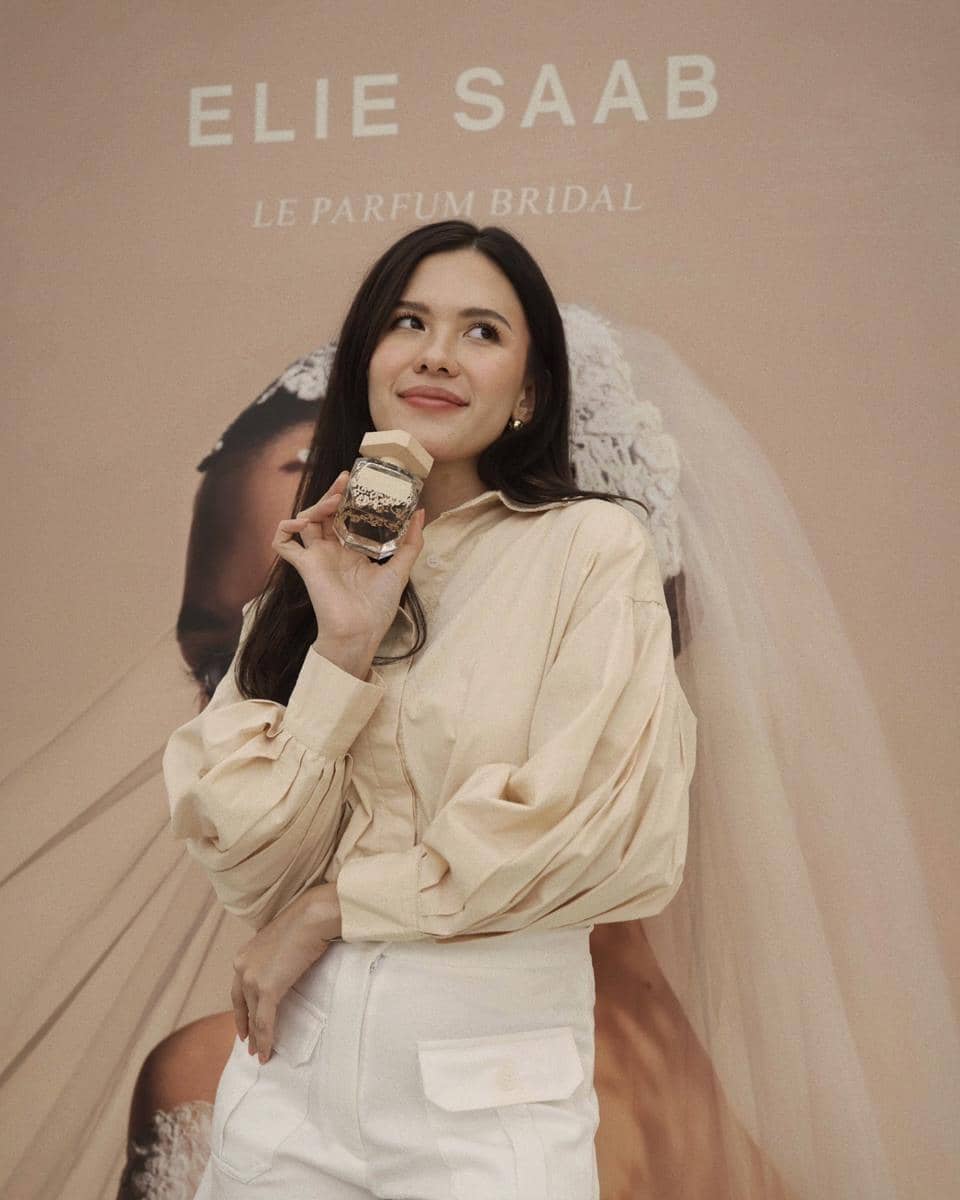 Michelle Joan tampil dalam potret bergaya yang diunggah melalui akun Instagram pribadinya, @michellejoan_.