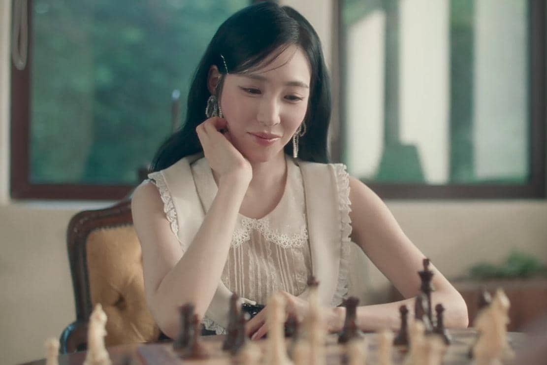 Lirik dan Makna Lagu Edge of Calm - Tiffany Young, Comeback Solo