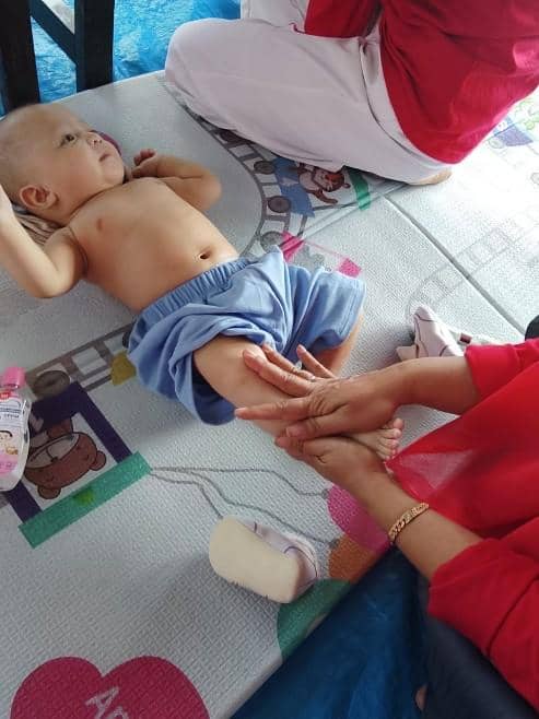 STIKES Panrita Husada menggelar pelatihan pijat bayi bagi ibu-ibu di Desa Benteng Gantarang, Kecamatan Gantarang, Kabupaten Bulukumba, Sulaw