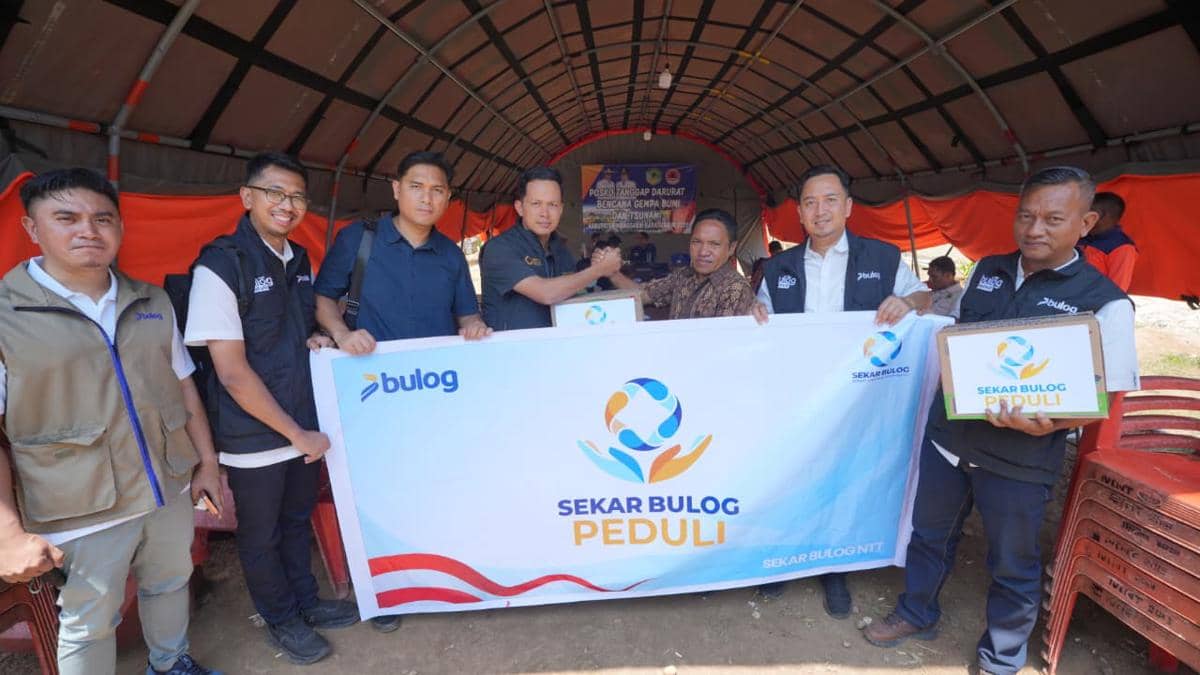 Serikat Karyawan BULOG Salurkan Bantuan ke Warga Terdampak Gempa di NTT
