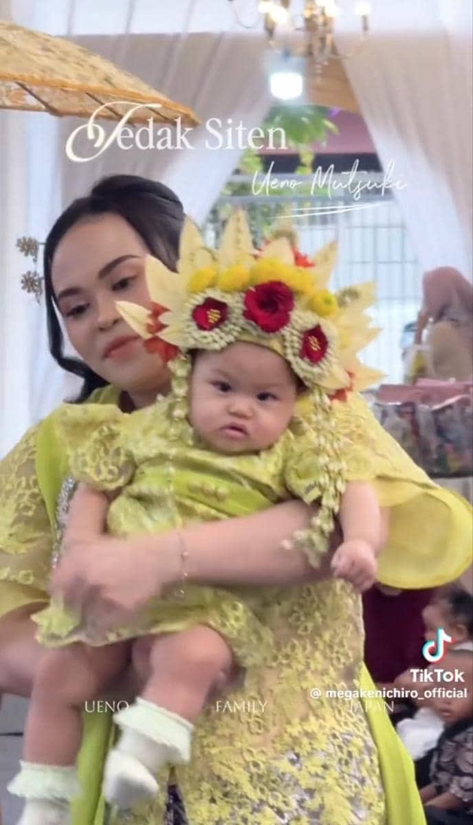 Tedak siten baby Mutsuki
