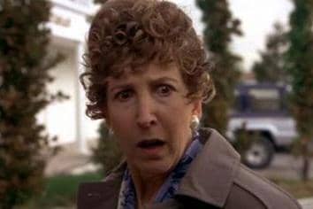Lin Shaye dalam film Dumb and Dumber