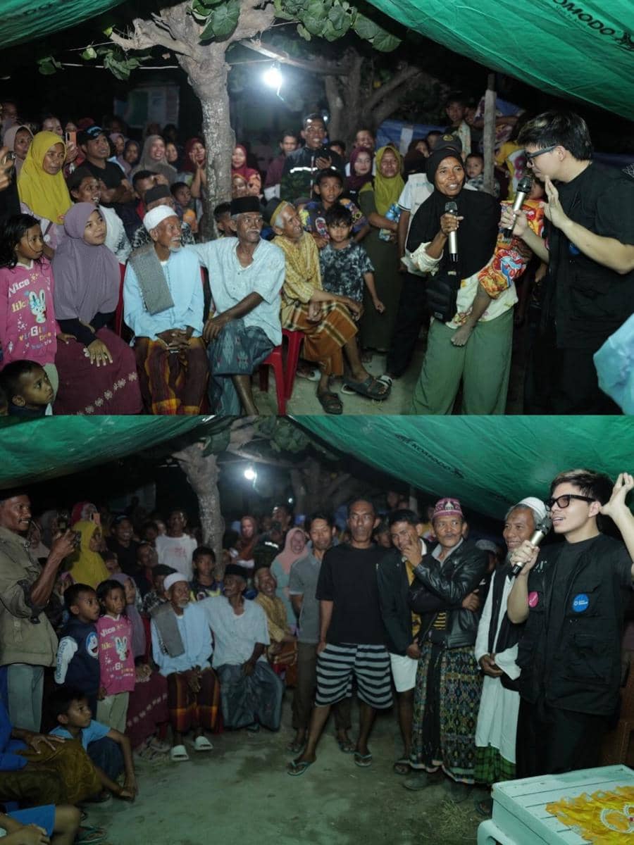 Atta Halilintar menyerahkan bantuan kepada warga terdampak bencana di Nusa Tenggara Timur dalam unggahan Instagram.