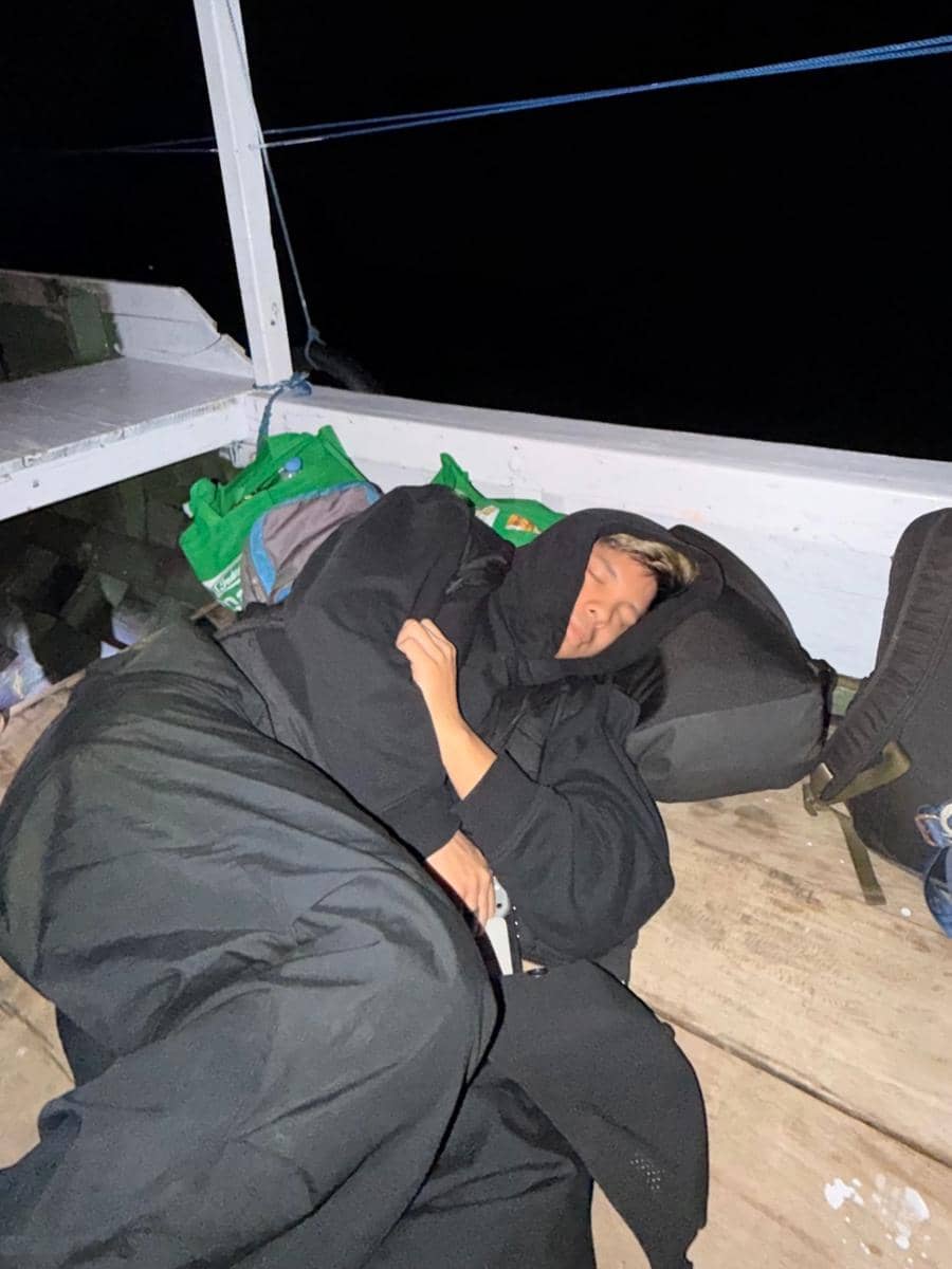 Atta Halilintar menyalurkan bantuan bagi warga terdampak bencana di wilayah Nusa Tenggara Timur, NTT.