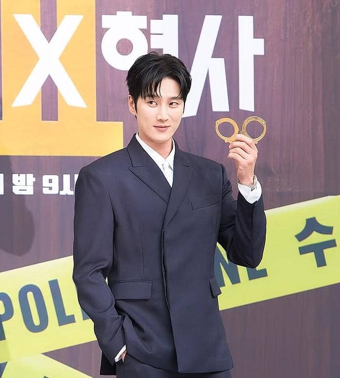 gaya rambut Ahn Bo Hyun yang bisa jadi referensi cowok