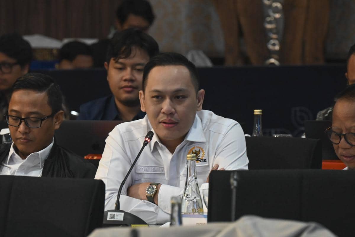Anggota_Komisi_VI_DPR_RI__Doni_Akbar_saat_menyampaikan_pandangannya_dalam_Kunjungan_Kerja_Reses_Komi20260727071011.jpeg