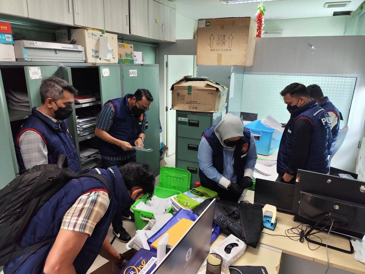 Polisi Geledah RSD Madani Pekanbaru, Sita 323 dokumen