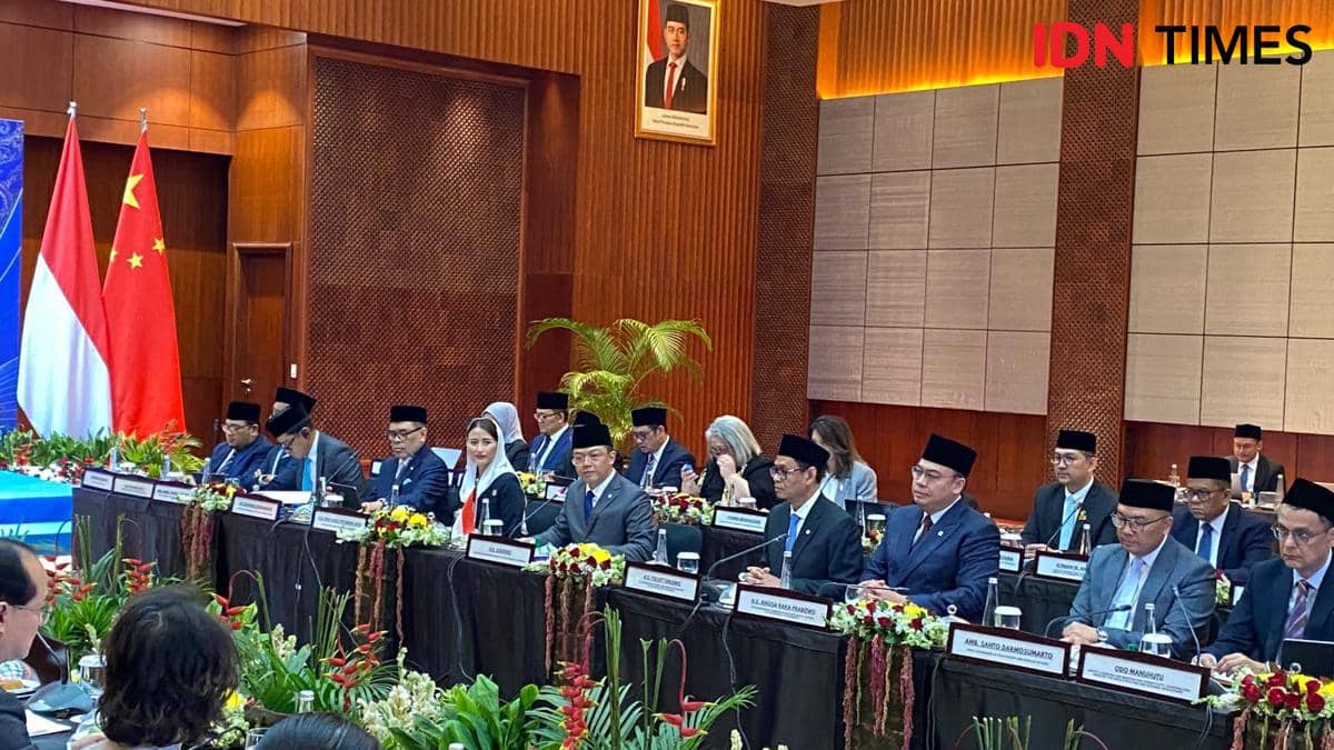 Menlu Sugiono saat membuka pertemuan perdana Dialog Strategis Komprehensif Indonesia-China di Kementerian Luar Negeri RI, Jakarta. (IDN Time