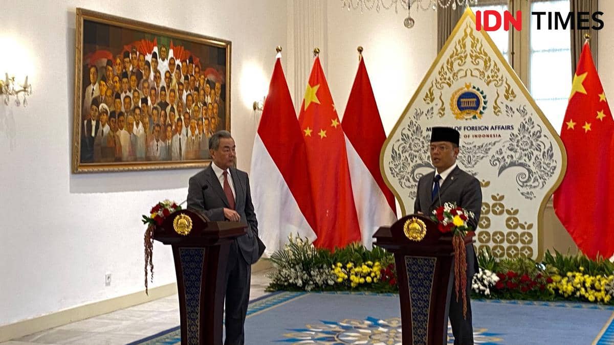 Menlu China-Sugiono Bahas Kelanjutan Pembiayaan Kereta Cepat Whoosh