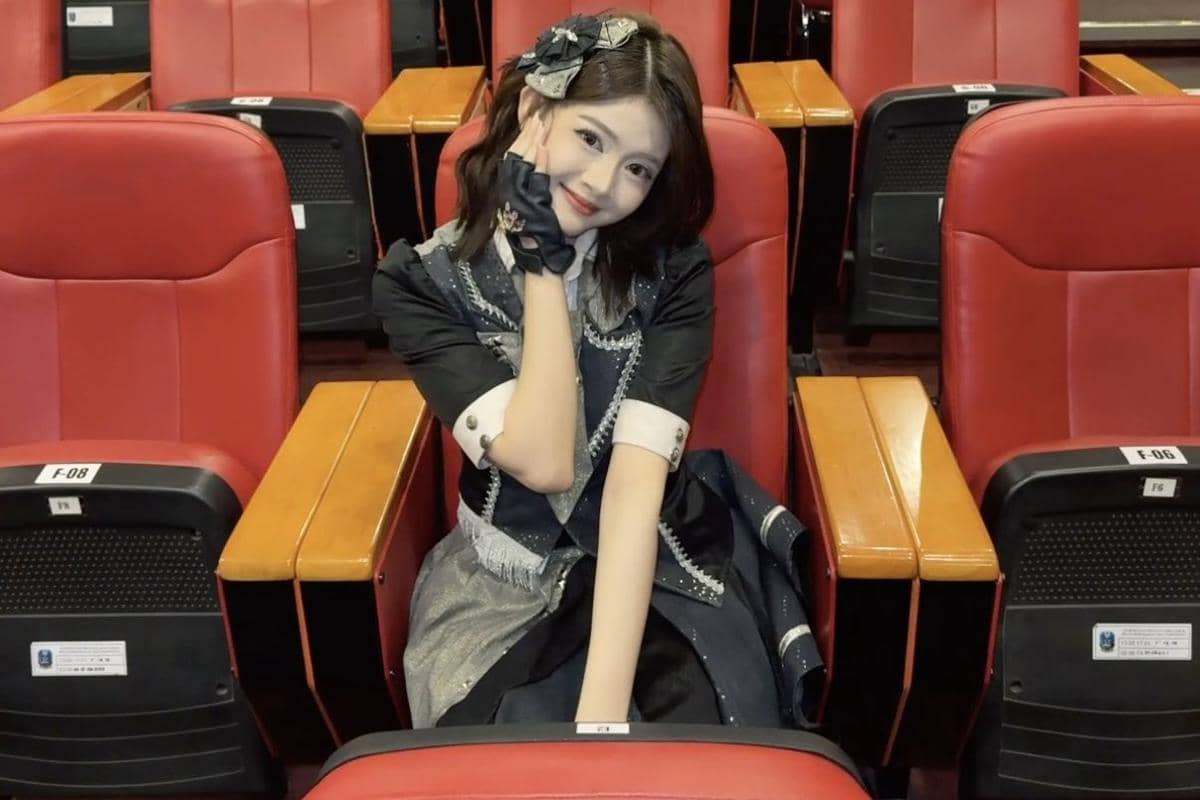 Lirik Lagu Pareo adalah Emerald - JKT48, Summer Song Legendaris