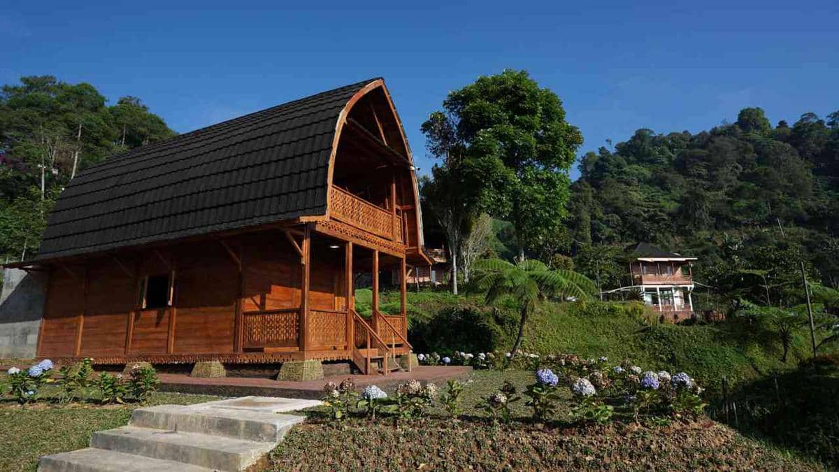 Potret Tiris Pisan Glamping and Resort