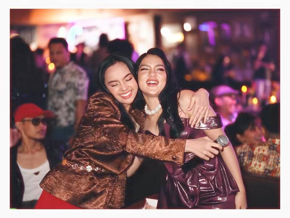 Tamu Artis di ulang tahun Davina Karamoy