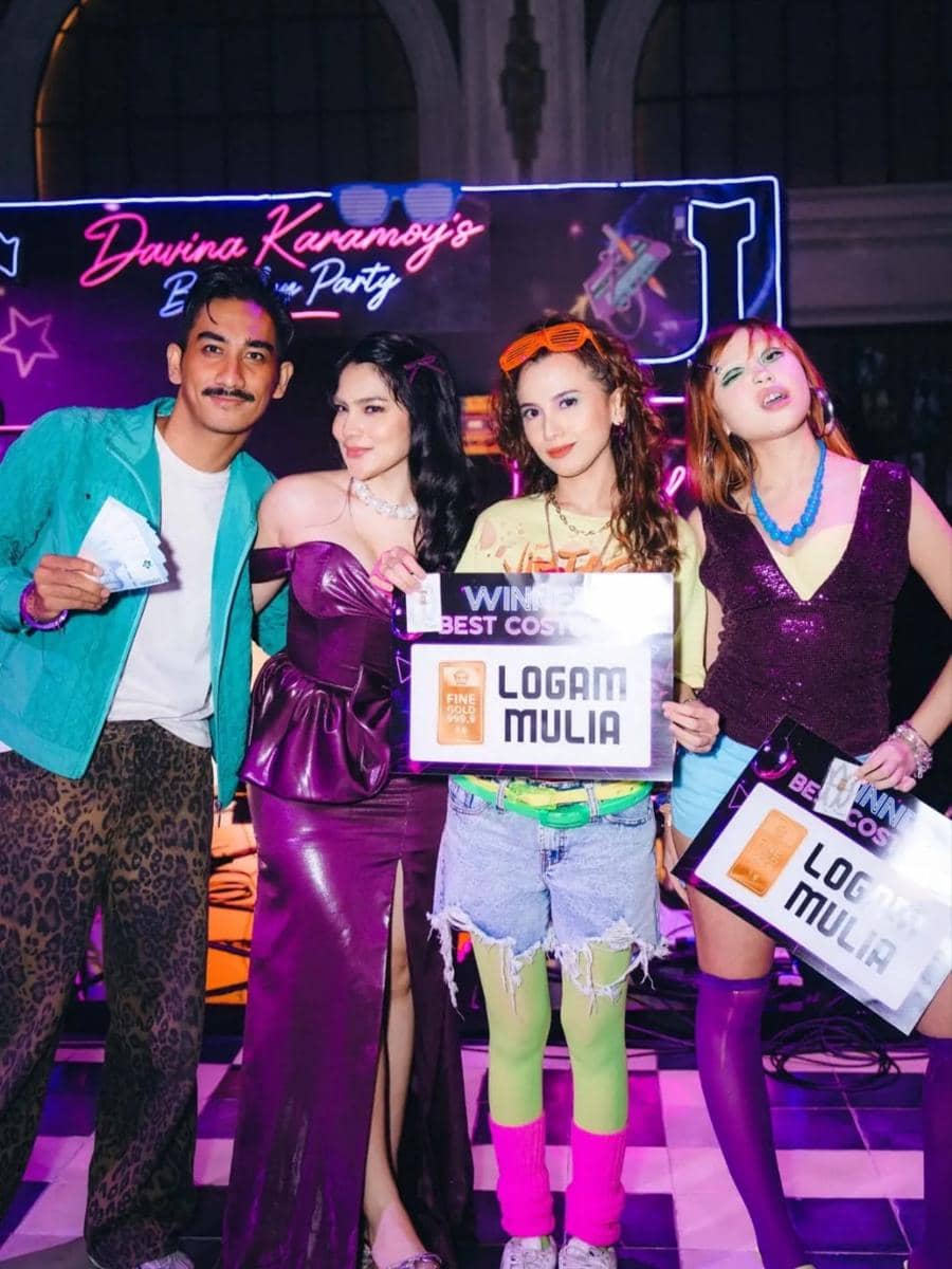 Tamu Artis di ulang tahun Davina Karamoy