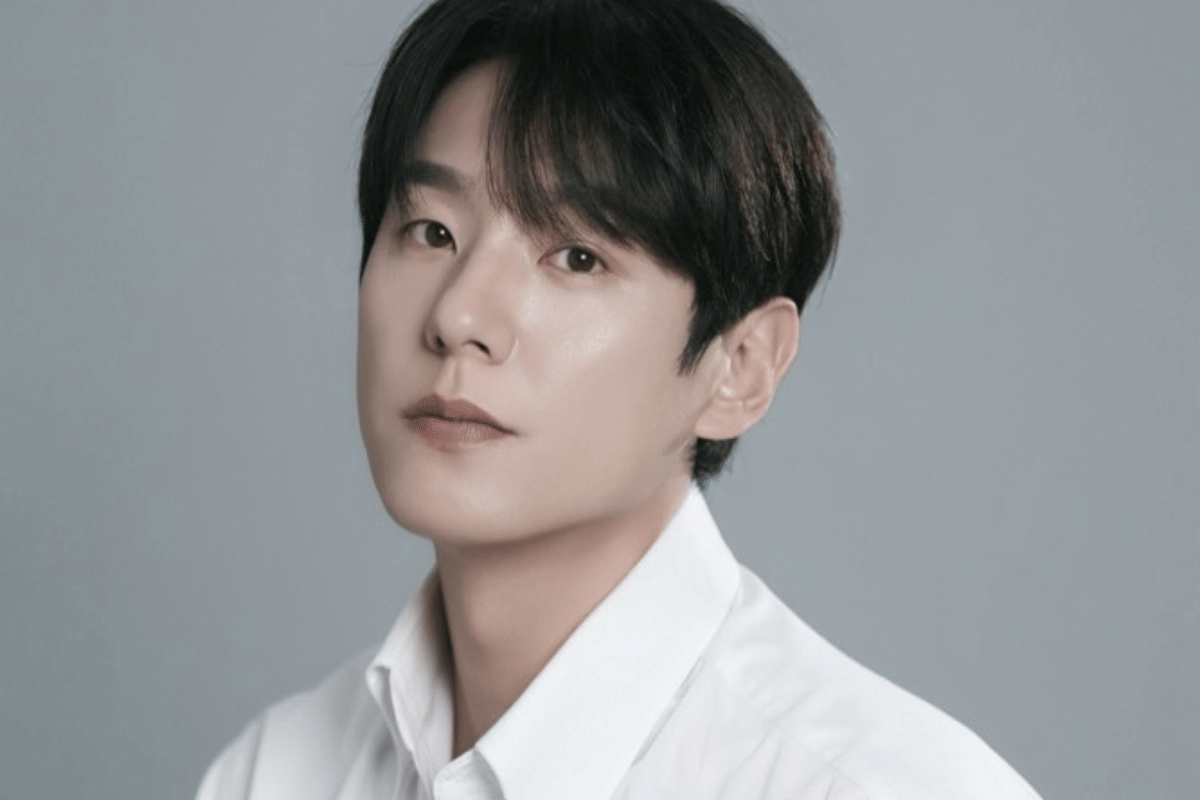 aktor Kwak Si Yang