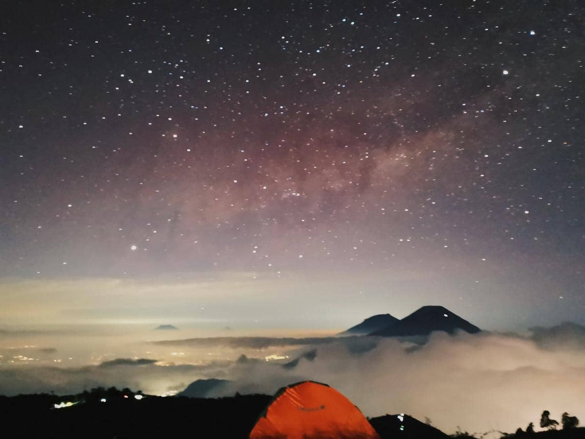 ilustrasi Gunung Prau