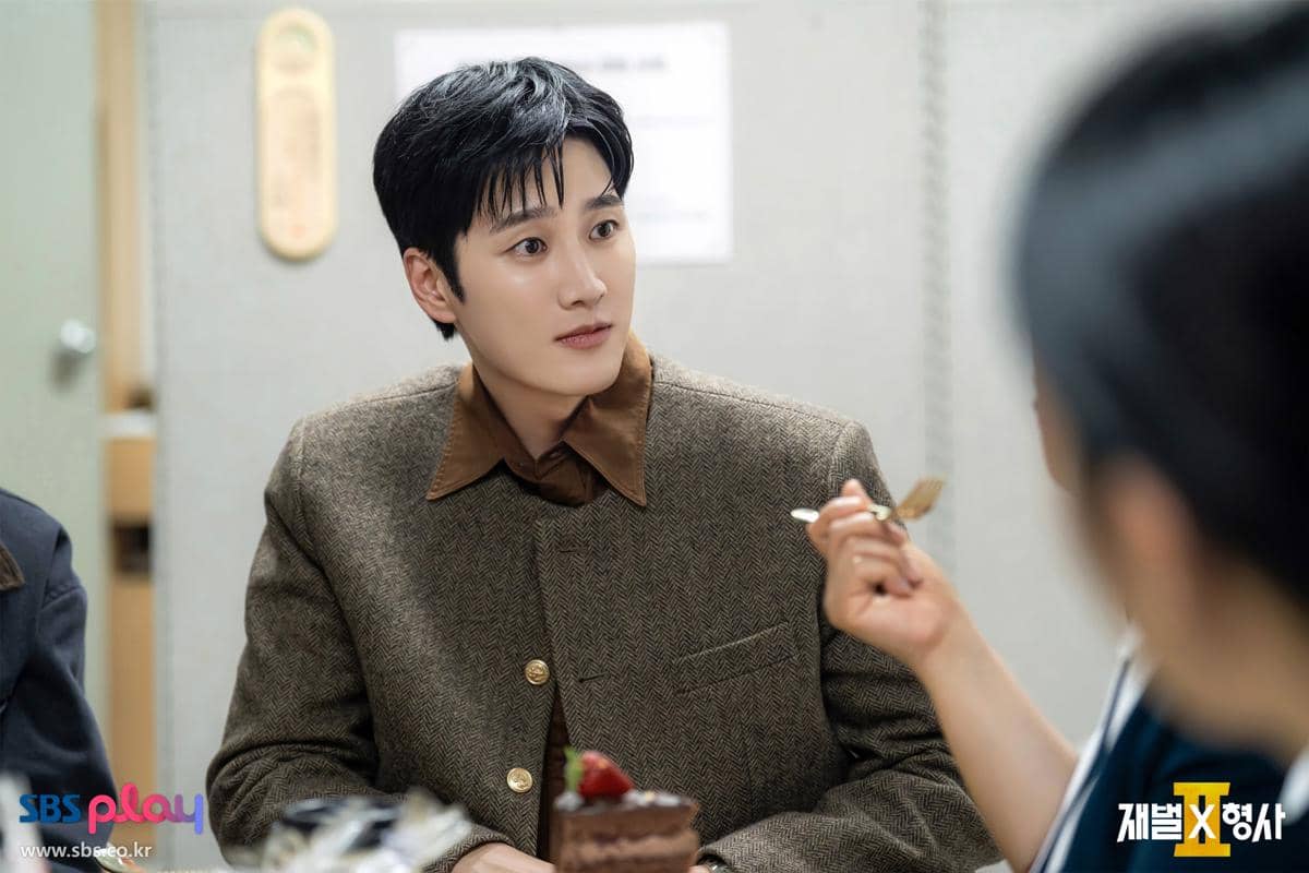 still cuts drama Flex X Cop 2