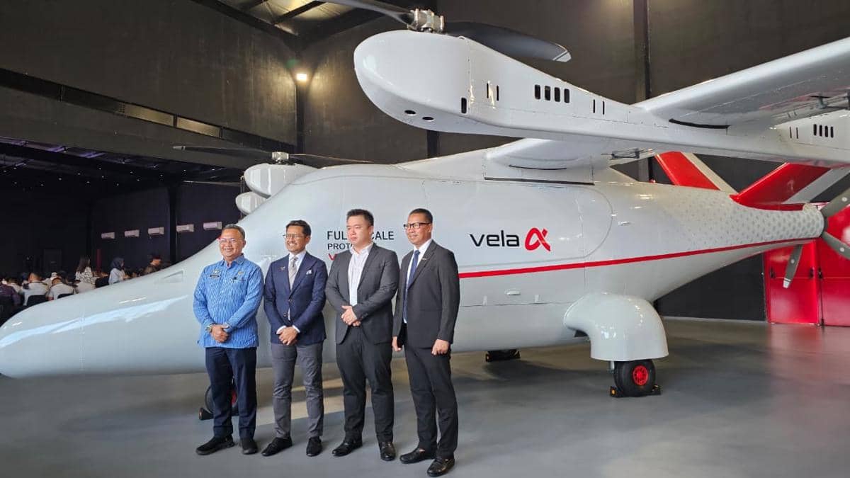 Helikopter tanpa awak buatan Indonesia dipamerkan di ajang HEXIA 2026, didokumentasikan oleh White Sky.