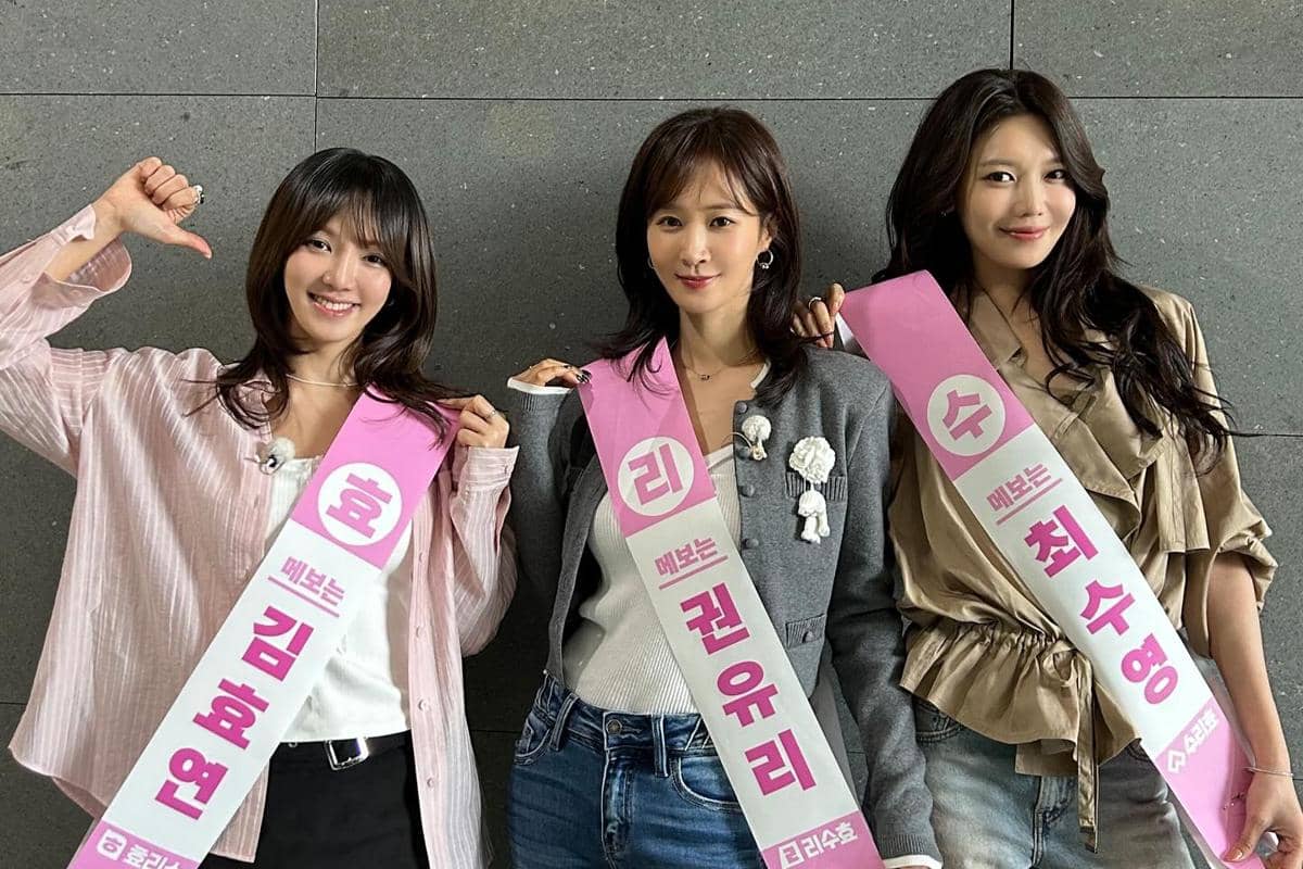 SNSD HRS (instagram.com/hyoyeon_x_x)