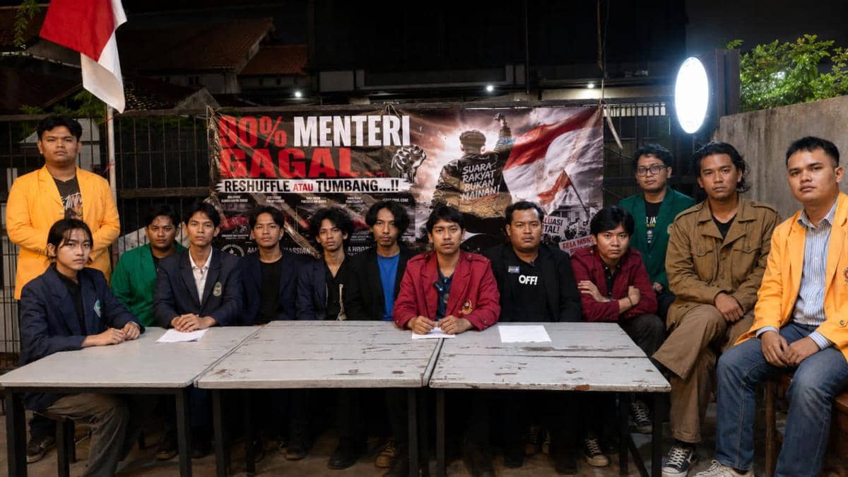 Mahasiswa Ancam Turun ke Jalan Tuntut Reshuffle Menteri Kinerja Buruk