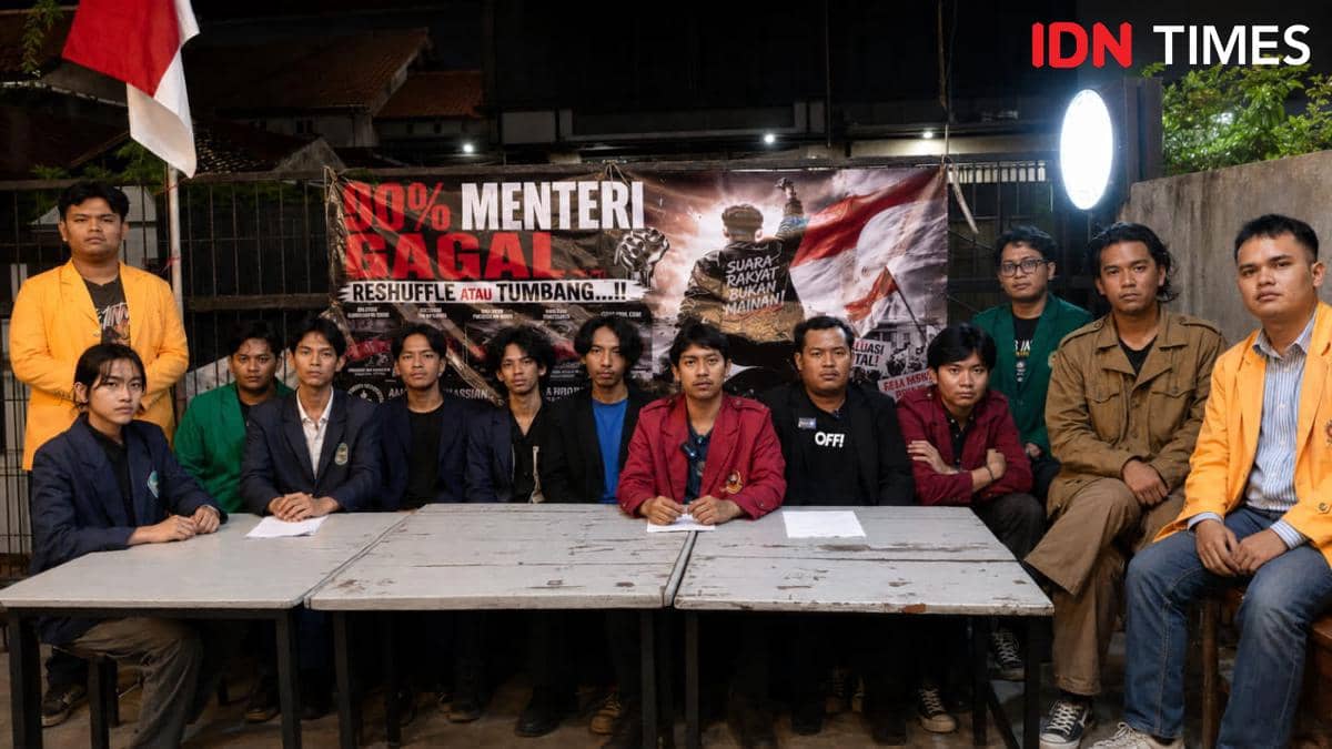 Koordinator AMI Wawan berbicara dalam aksi, menegaskan rencana pengerahan massa lebih besar pada Sabtu, 22 Agustus 2026.