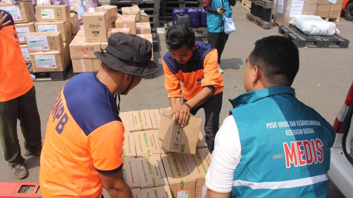 Total Bantuan Gempa NTT Masuk Gudang Pos Logistik Halim Capai 889 Ton